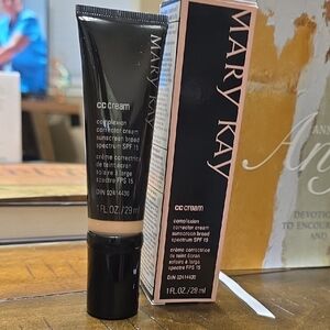 Mary Kay CC Cream - Very Light